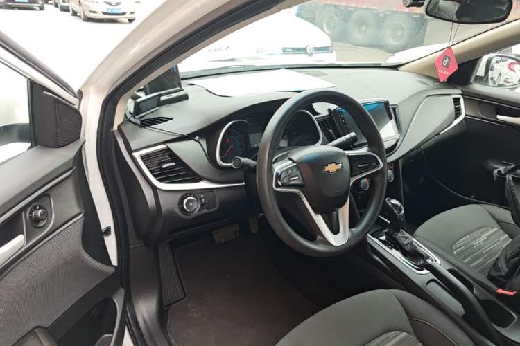 Used Chevrolet Cavalier 2019 320 Automatic Enjoyment with Sunroof Center Console