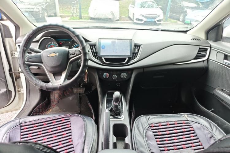 Used Chevrolet Cavalier 2019 320 Automatic Xinyue Edition Center Console