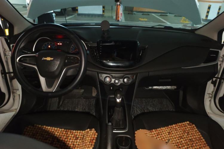 Used Chevrolet Cavalier 2019 320 Automatic Xinyue Edition Center Console