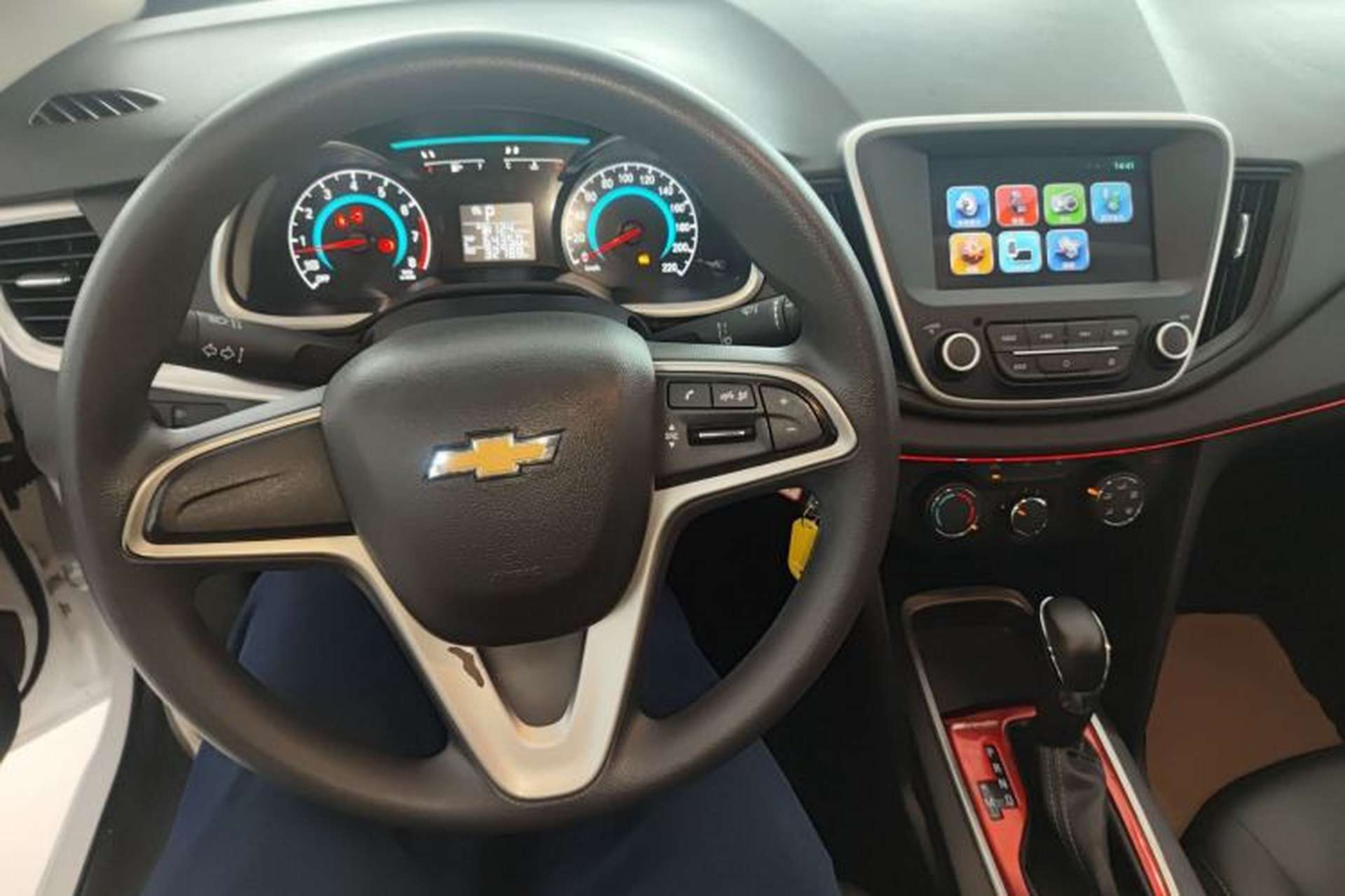 Used Chevrolet Cavalier 2019 320 Automatic Xinyue Edition Center Console