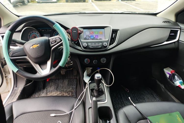 Used Chevrolet Cavalier 2019 320 Manual Xinyue Edition Center Console