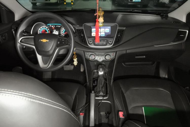 Used Chevrolet Cavalier 2019 320 Automatic Xinyue Edition Center Console