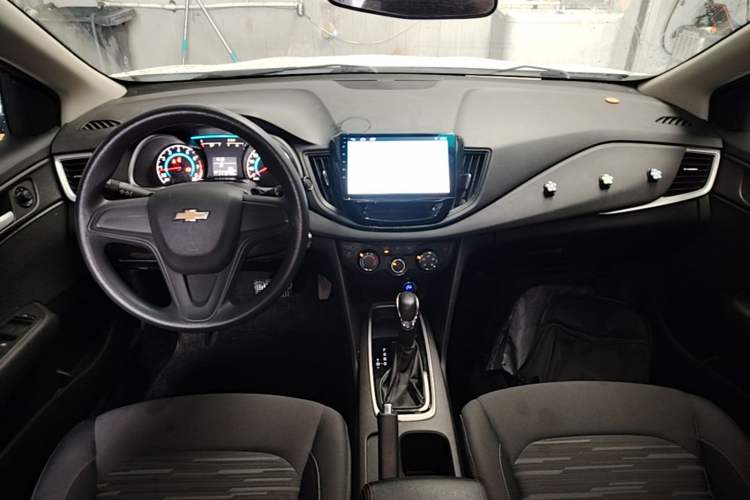 Used Chevrolet Cavalier 2019 320 Automatic Enjoyment with Sunroof Center Console
