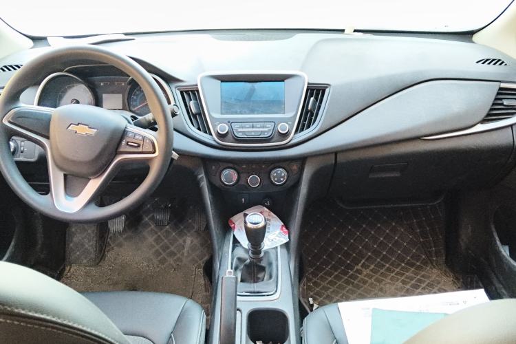 Used Chevrolet Cavalier 2019 320 Manual Xinyue Edition Center Console