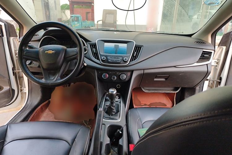 Used Chevrolet Cavalier 2019 320 Manual Enjoyment Edition Center Console