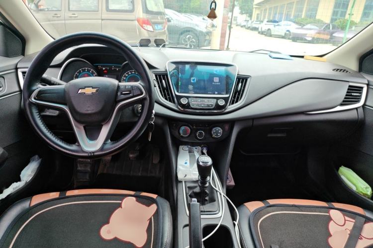 Used Chevrolet Cavalier 2019 320 Manual Xinyue Edition Center Console