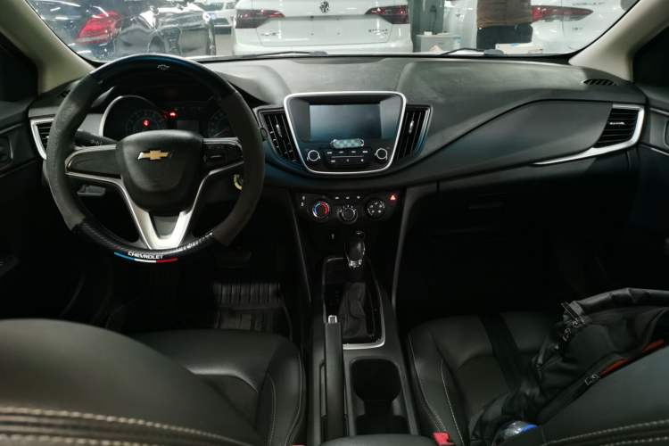 Used Chevrolet Cavalier 2019 320 Automatic Xinyue Edition Center Console