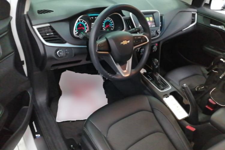 Used Chevrolet Cavalier 2019 320 Automatic Xinyue Edition Center Console
