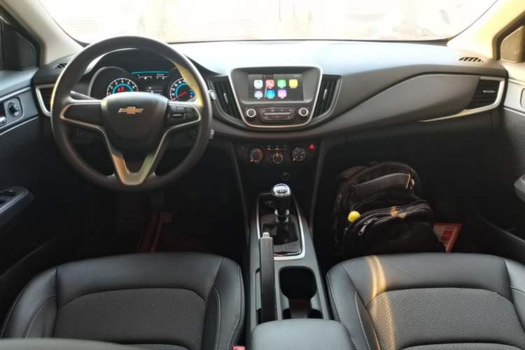 Used Chevrolet Cavalier 2019 320 Manual Xinyue Edition Center Console