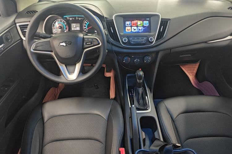 Used Chevrolet Cavalier 2019 320 Automatic Xinyue Edition Center Console