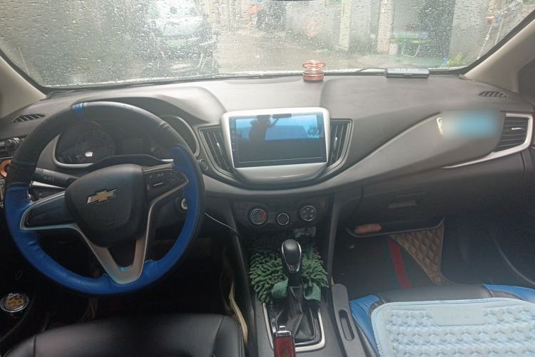 Used Chevrolet Cavalier 2019 320 Automatic Xinyue Edition Center Console