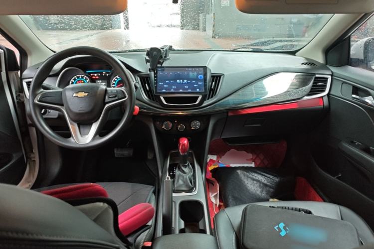 Used Chevrolet Cavalier 2019 320 Automatic Xinyue Edition Center Console