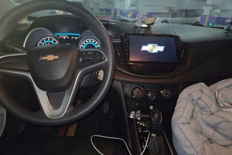 Used Chevrolet Cavalier 2019 320 Automatic Xinyue Edition Center Console