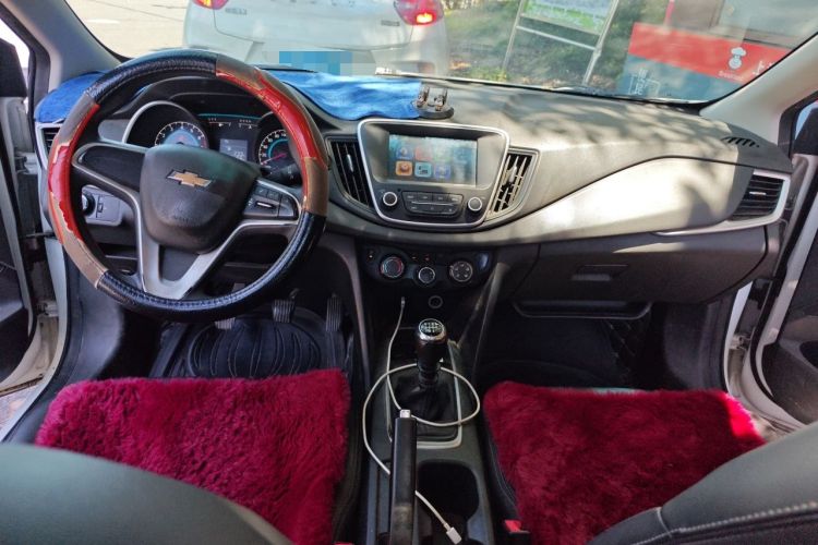Used Chevrolet Cavalier 2019 320 Manual Xinyue Edition Center Console