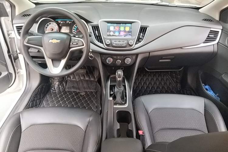 Used Chevrolet Cavalier 2019 320 Automatic Xinyue Edition Center Console