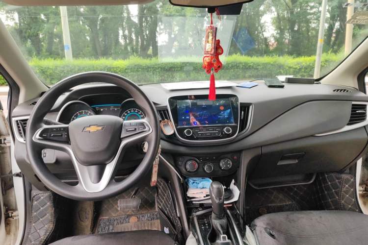 Used Chevrolet Cavalier 2019 320 Automatic Enjoyment Edition Center Console