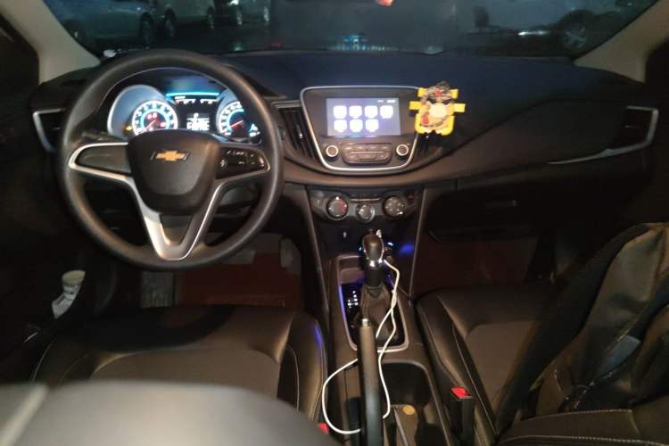 Used Chevrolet Cavalier 2019 320 Automatic Xinyue Edition Center Console