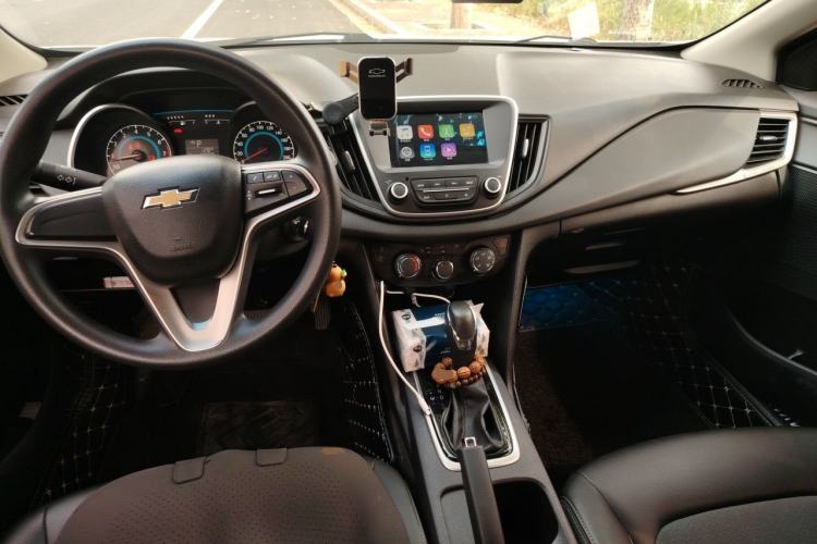 Used Chevrolet Cavalier 2019 320 Automatic Xinyue Edition Center Console
