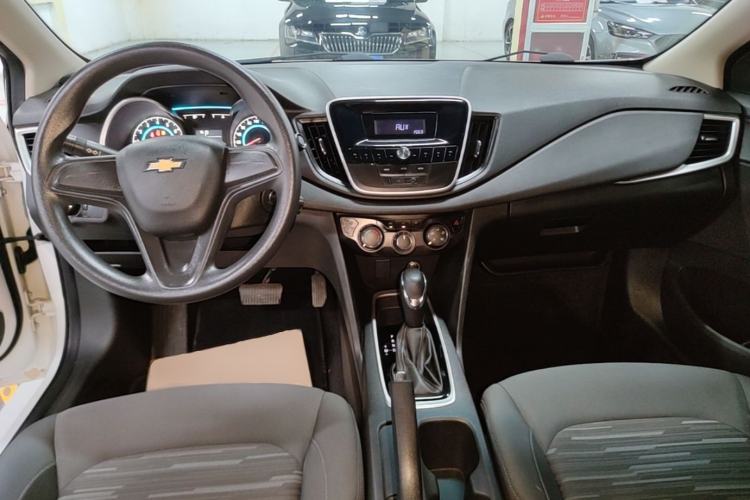 Used Chevrolet Cavalier 2019 320 Automatic Enjoyment Edition Center Console