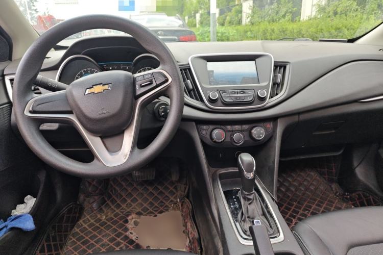 Used Chevrolet Cavalier 2019 320 Automatic Xinyue Edition Center Console