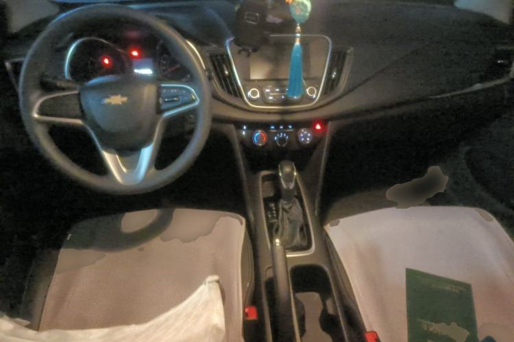 Used Chevrolet Cavalier 2019 320 Automatic Xinyue Edition Center Console