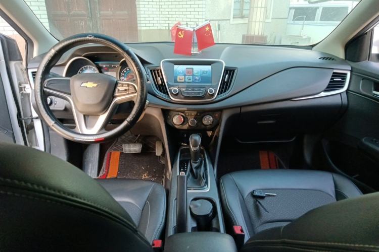 Used Chevrolet Cavalier 2019 320 Automatic Xinyue Edition Center Console
