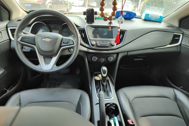 Used Chevrolet Cavalier 2019 320 Automatic Xinyue Edition Center Console