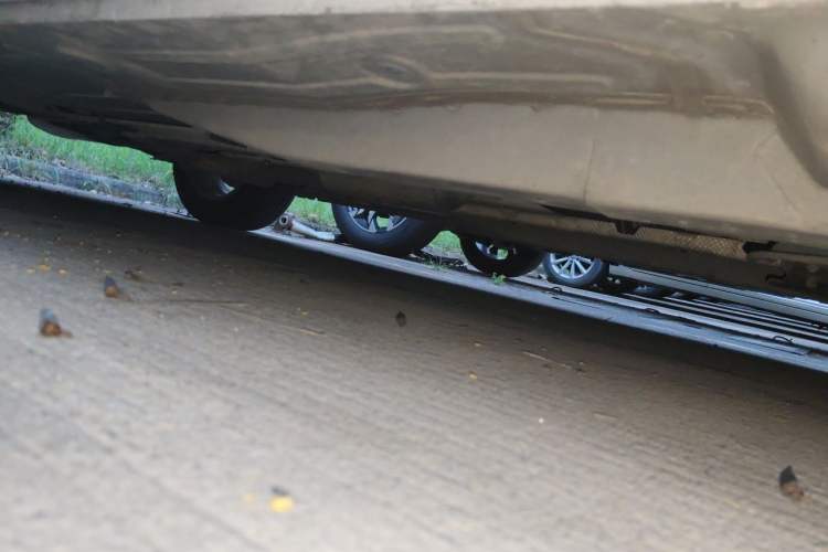 Used Chevrolet Cavalier 2019 320 Automatic Xinyue Edition Chassis Front Right