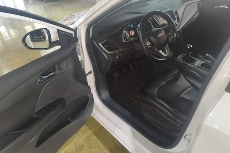 Used Chevrolet Cavalier 2019 320 Manual Xinyue Edition Driver Seat