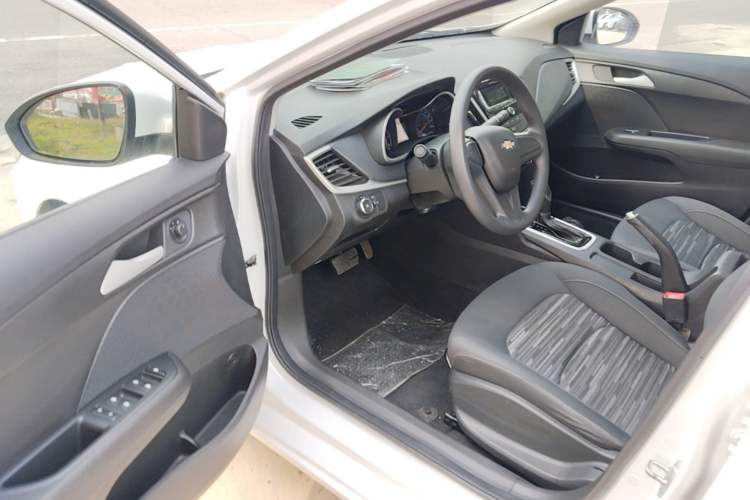 Used Chevrolet Cavalier 2019 320 Automatic Enjoyment with Sunroof Driver Seat
