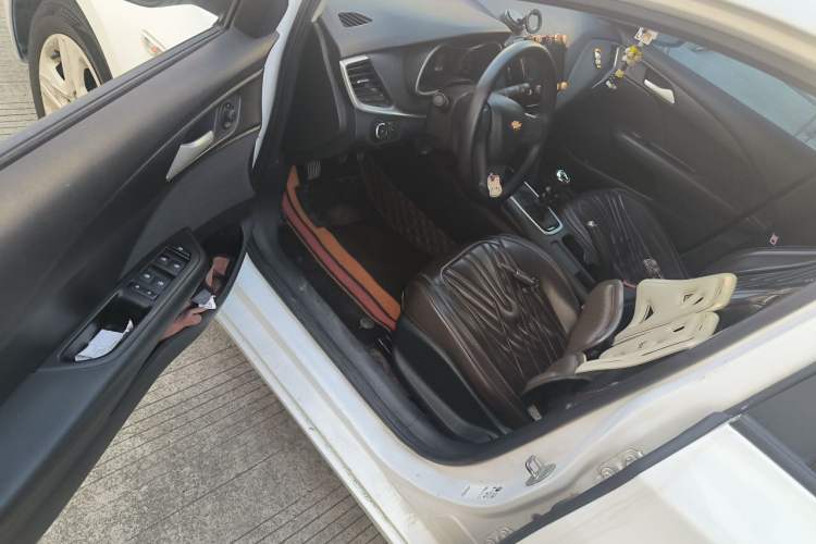 Used Chevrolet Cavalier 2019 320 Manual Enjoyment Edition Driver Seat
