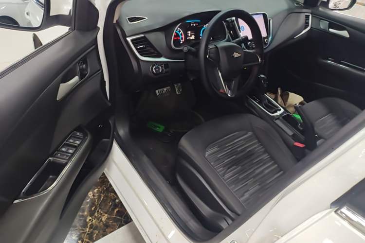 Used Chevrolet Cavalier 2019 320 Automatic Enjoyment with Sunroof Driver Seat