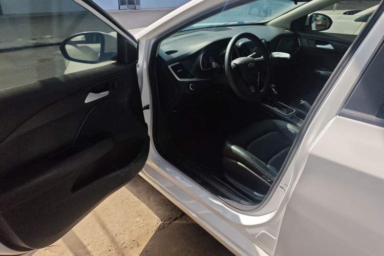 Used Chevrolet Cavalier 2019 320 Automatic Enjoyment with Sunroof Driver Seat