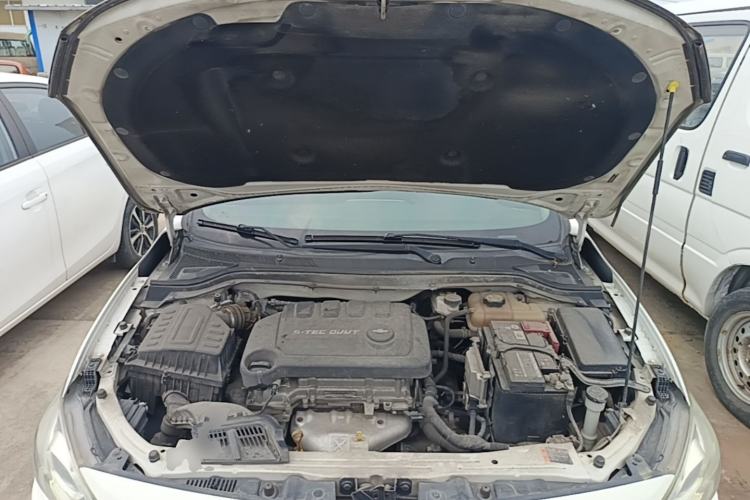 Used Chevrolet Cavalier 2019 320 Automatic Xinyue Edition Engine Bay