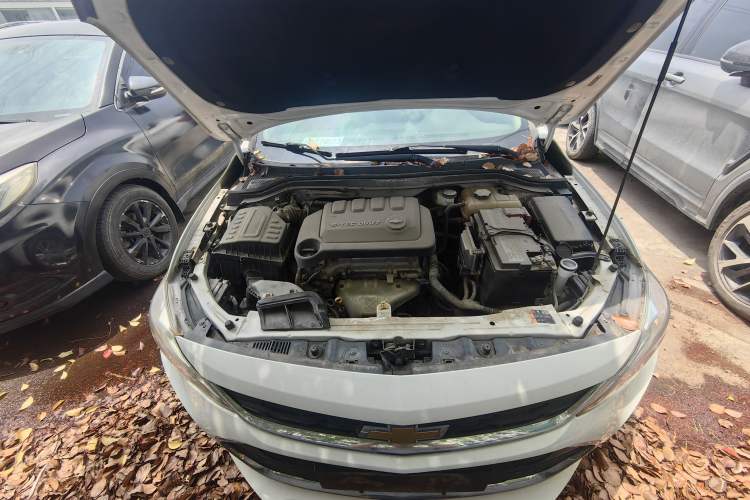 Used Chevrolet Cavalier 2019 320 Manual Xinyue Edition Engine Bay