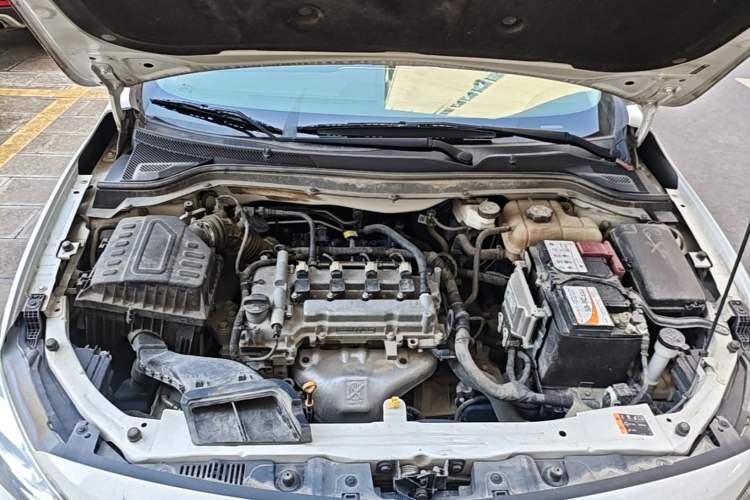 Used Chevrolet Cavalier 2019 320 Automatic Xinyue Edition Engine Bay