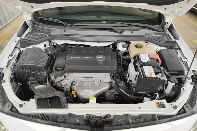 Used Chevrolet Cavalier 2019 320 Automatic Xinyue Edition Engine Bay