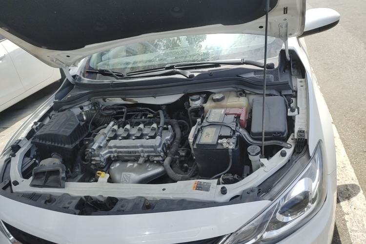 Used Chevrolet Cavalier 2019 320 Automatic Xinyue Edition Engine Bay
