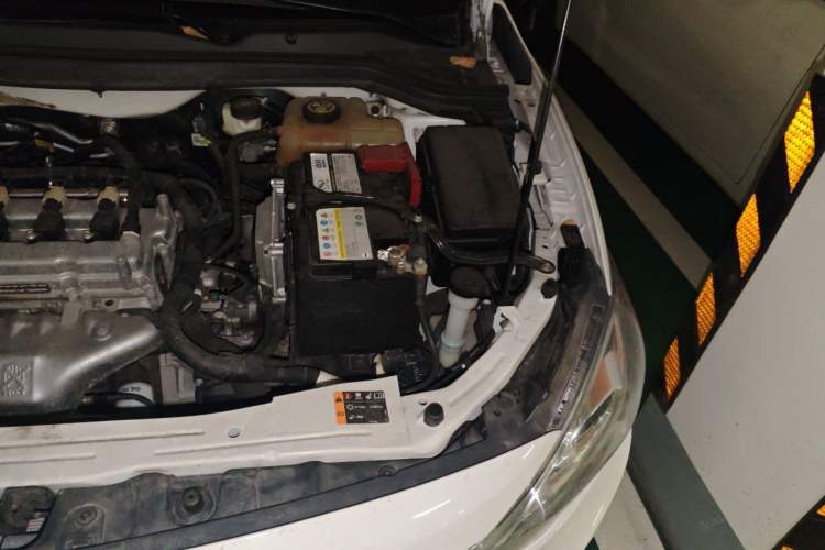 Used Chevrolet Cavalier 2019 320 Automatic Xinyue Edition Engine Bay Left