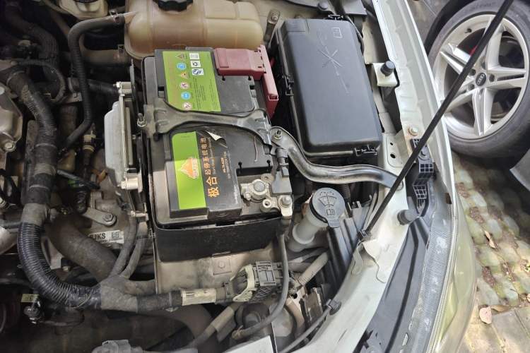 Used Chevrolet Cavalier 2019 320 Automatic Xinyue Edition Engine Bay Left