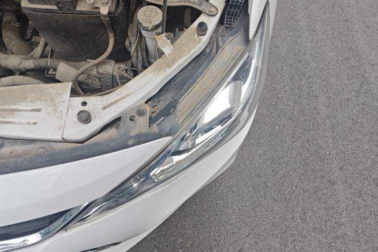 Used Chevrolet Cavalier 2019 320 Automatic Xinyue Edition Engine Bay Left