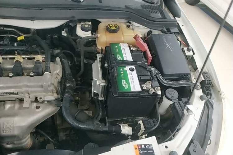 Used Chevrolet Cavalier 2019 320 Automatic Xinyue Edition Engine Bay Left
