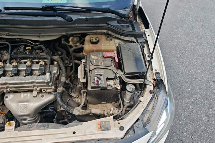 Used Chevrolet Cavalier 2019 320 Automatic Xinyue Edition Engine Bay Left