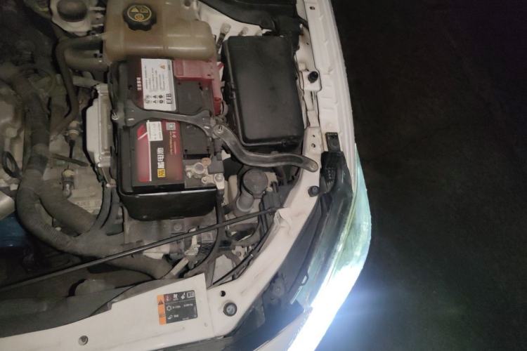 Used Chevrolet Cavalier 2019 320 Automatic Xinyue Edition Engine Bay Left