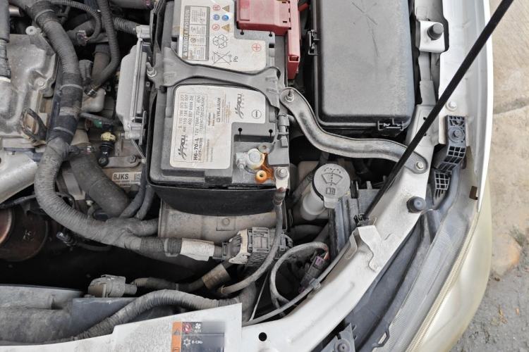 Used Chevrolet Cavalier 2019 320 Automatic Xinyue Edition Engine Bay Left