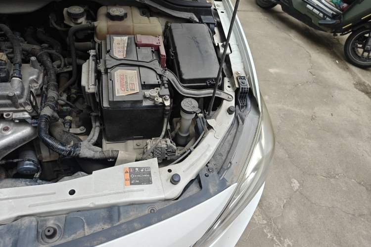 Used Chevrolet Cavalier 2019 320 Automatic Xinyue Edition Engine Bay Left
