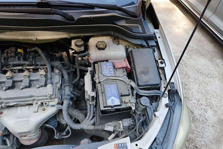 Used Chevrolet Cavalier 2019 320 Manual Xinyue Edition Engine Bay Left