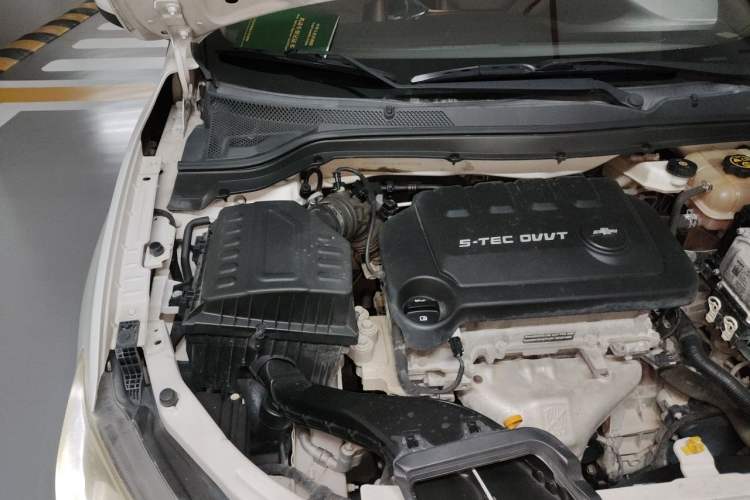 Used Chevrolet Cavalier 2019 320 Automatic Xinyue Edition Engine Bay Right