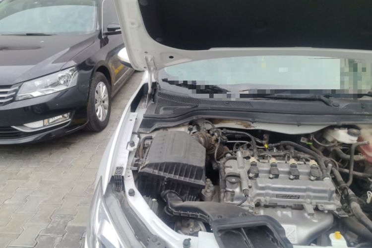 Used Chevrolet Cavalier 2019 320 Automatic Xinyue Edition Engine Bay Right