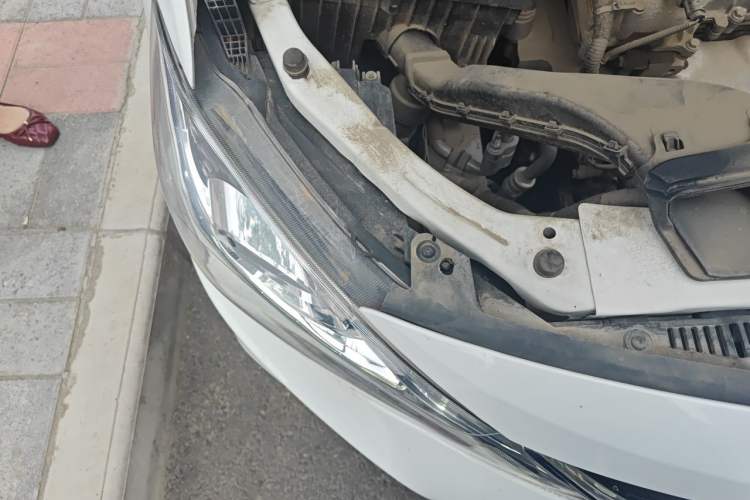 Used Chevrolet Cavalier 2019 320 Automatic Xinyue Edition Engine Bay Right